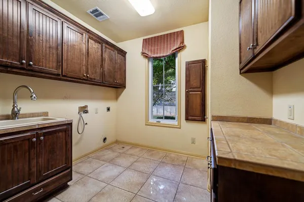 $1,590,000 | 326 River Valley Road South, Ingram, TX 78025