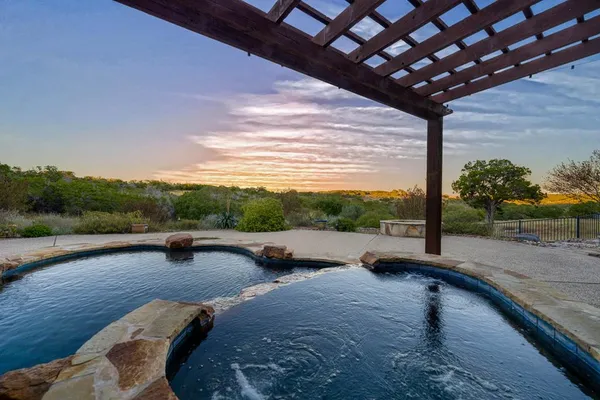 $1,590,000 | 326 River Valley Road South, Ingram, TX 78025