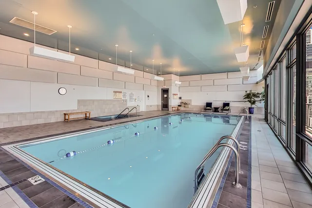 $575,000 | 100 East 14th Street, Unit 2010, Chicago, IL 60605