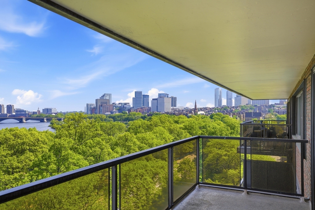 180 Beacon Street, Unit 8DE Boston, MA 02116 - Photo 21 of 31
