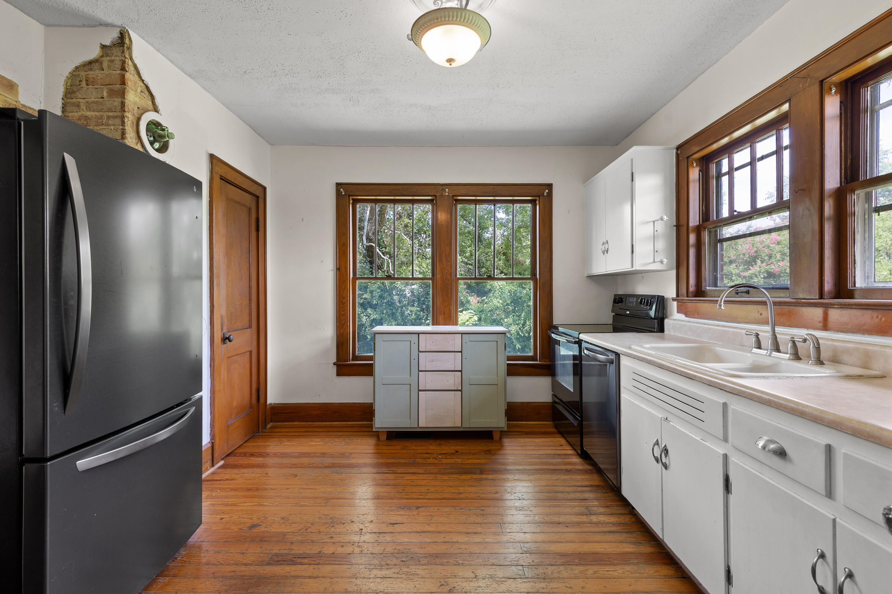 6801 Tyner Road Chattanooga, TN 37421 - Photo 23 of 40 Kitchen Windows