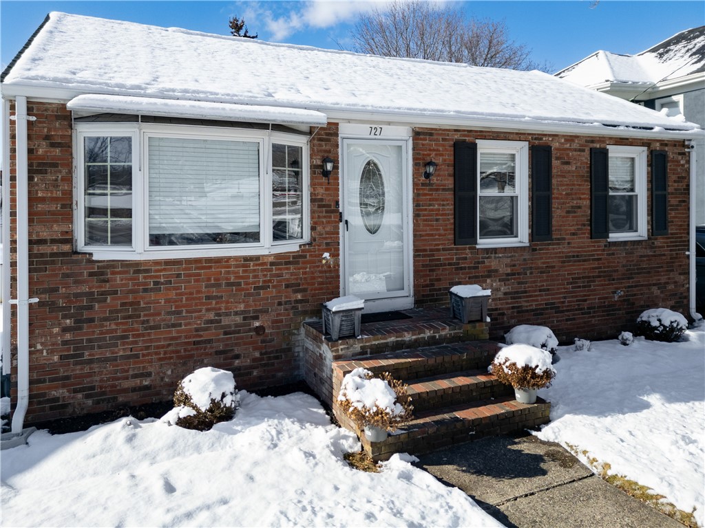 727 Mendon Road Woonsocket, RI 02895 - Photo 1 of 46