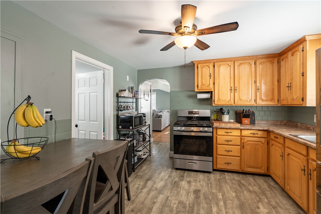 727 Mendon Road Woonsocket, RI 02895 - Photo 12 of 46