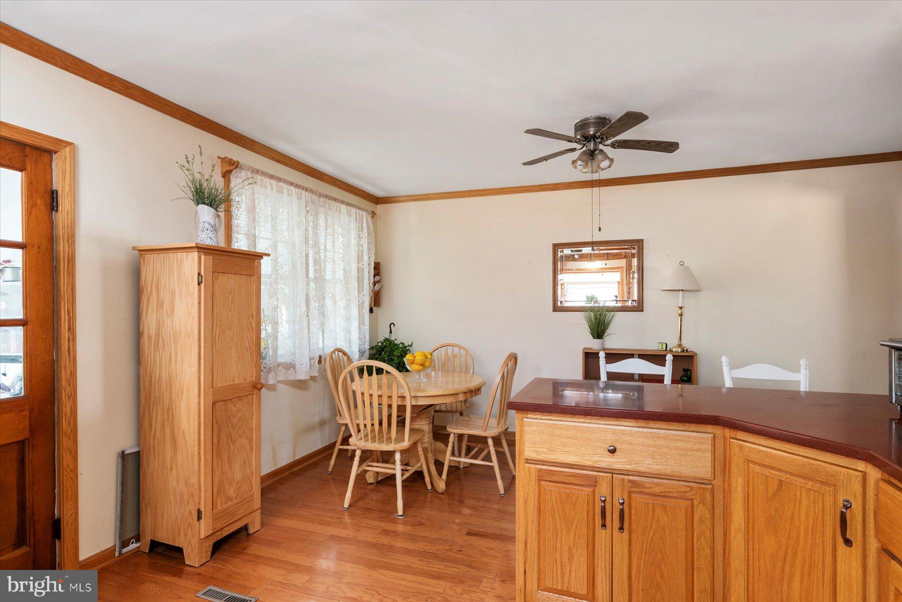 867 Woods Road Pasadena, MD 21122 - Photo 11 of 23 Spacious Area