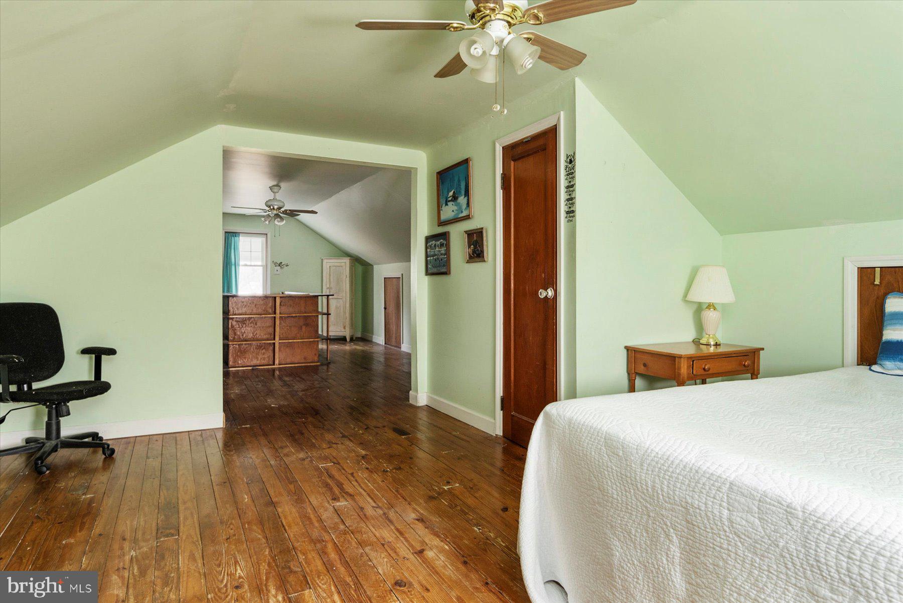 867 Woods Road Pasadena, MD 21122 - Photo 20 of 23 Hardwood Floor