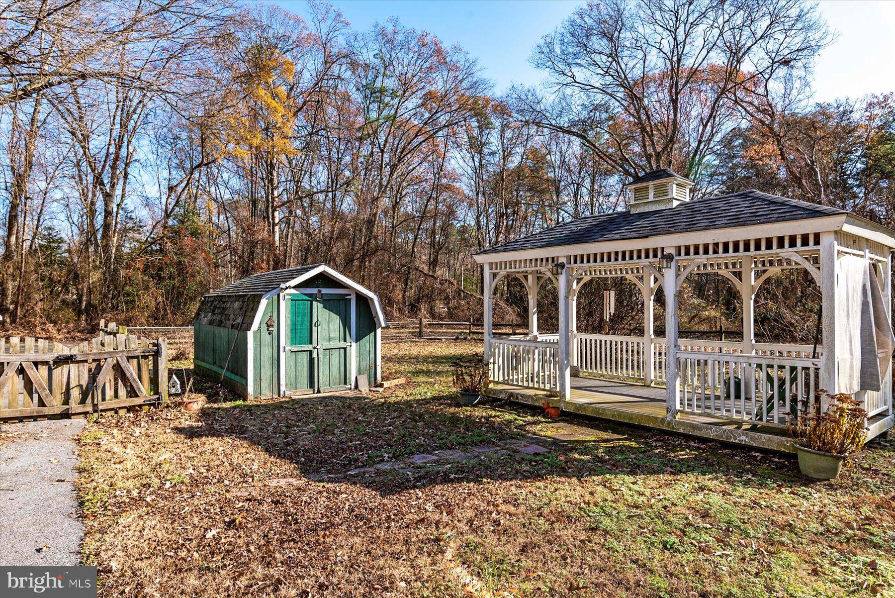 Large Rear Yard