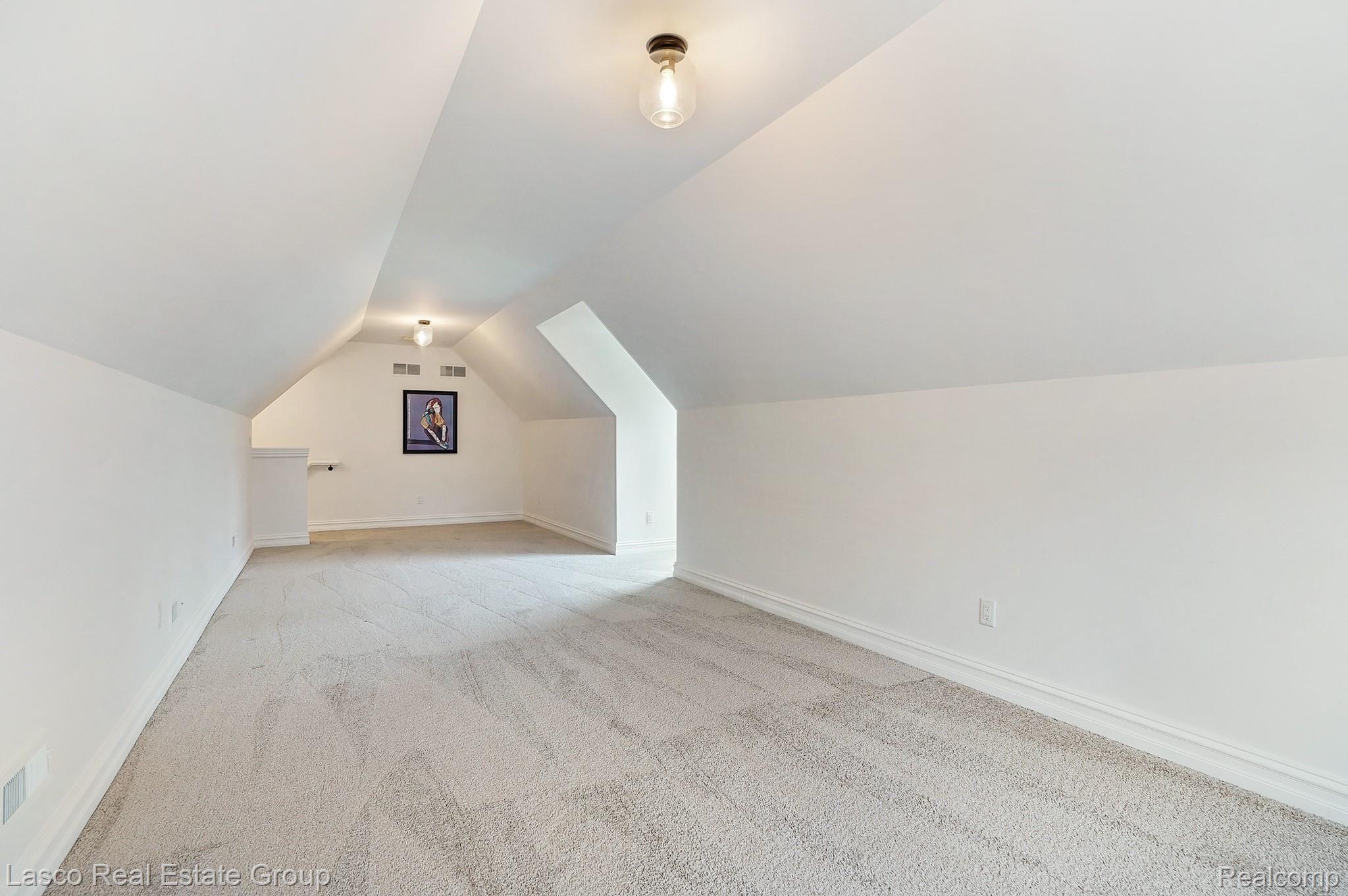7501 Maple Ridge Drive Clarkston, MI 48346 - Photo 32 of 47 DSC07528.jpg