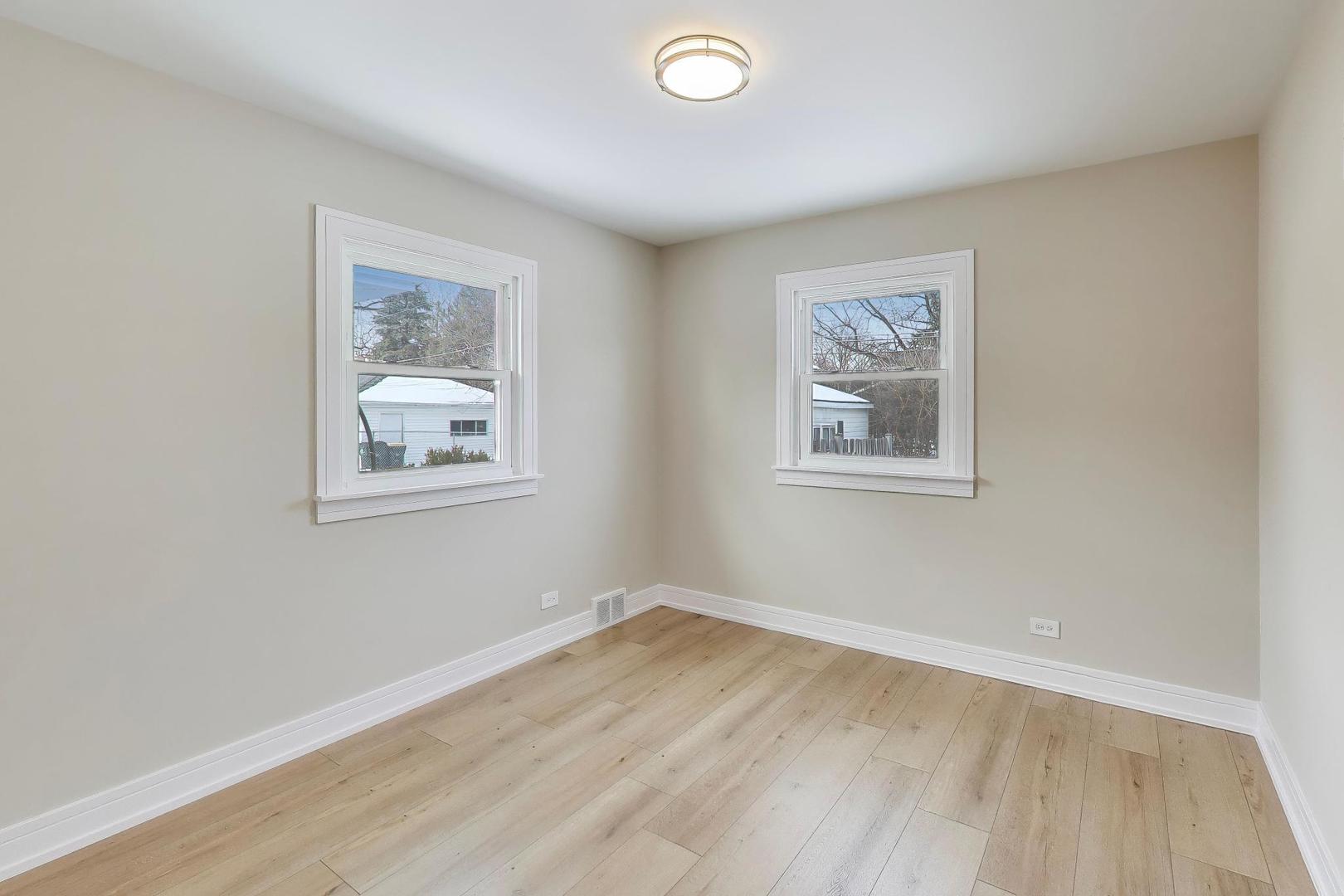 1421 Cynthia Avenue Park Ridge, IL 60068 - Photo 13 of 31