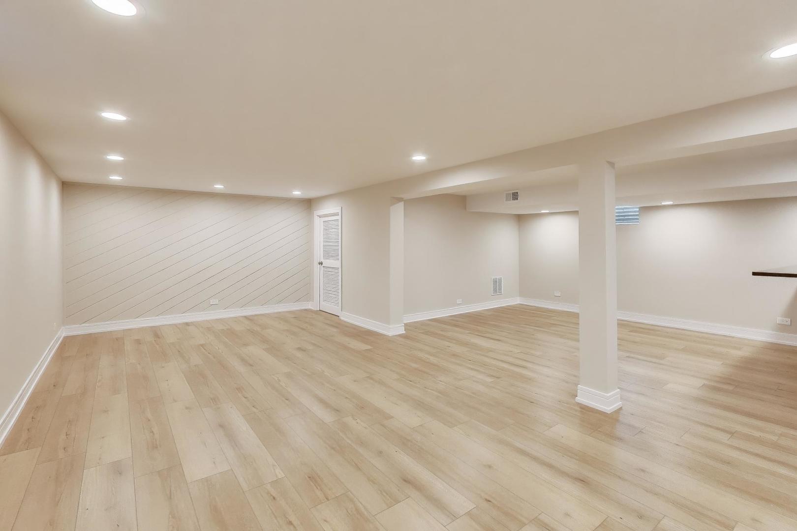 1421 Cynthia Avenue Park Ridge, IL 60068 - Photo 19 of 31