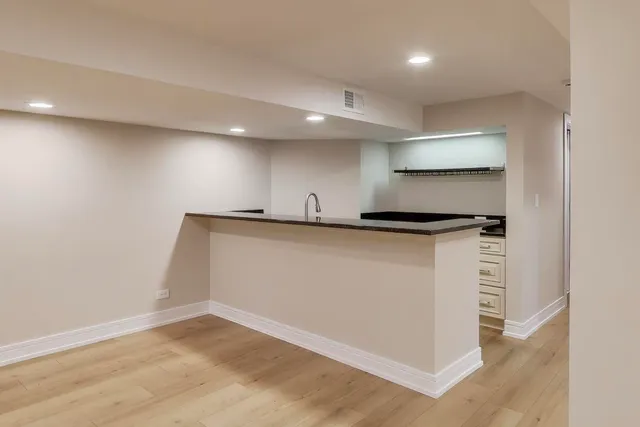 $599,999 | 1421 Cynthia Avenue, Park Ridge, IL 60068