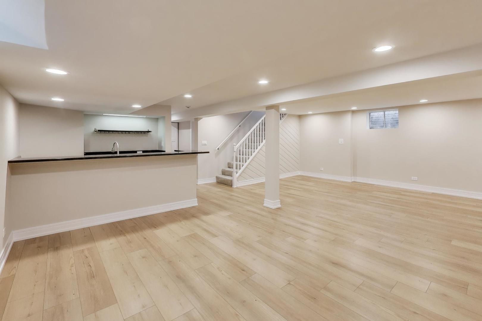 1421 Cynthia Avenue Park Ridge, IL 60068 - Photo 21 of 31