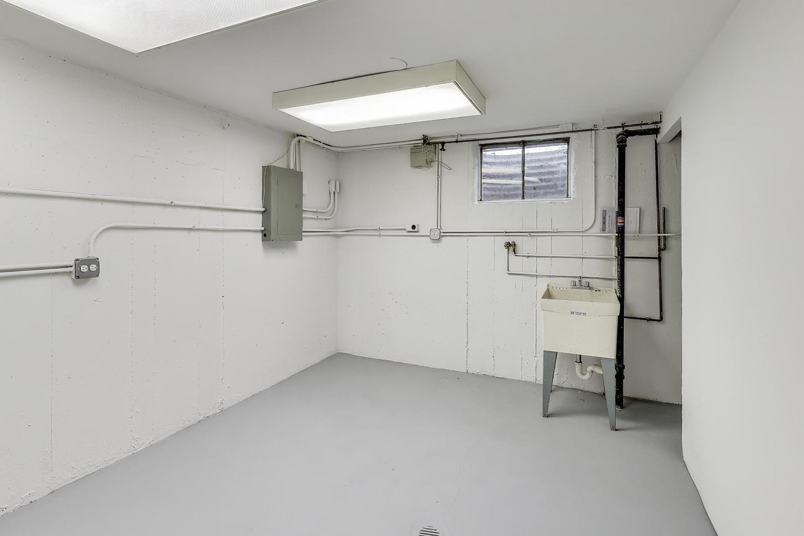 1421 Cynthia Avenue Park Ridge, IL 60068 - Photo 25 of 31