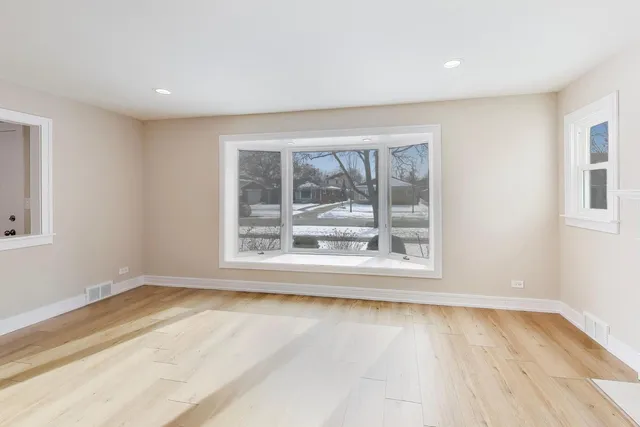 $599,999 | 1421 Cynthia Avenue, Park Ridge, IL 60068