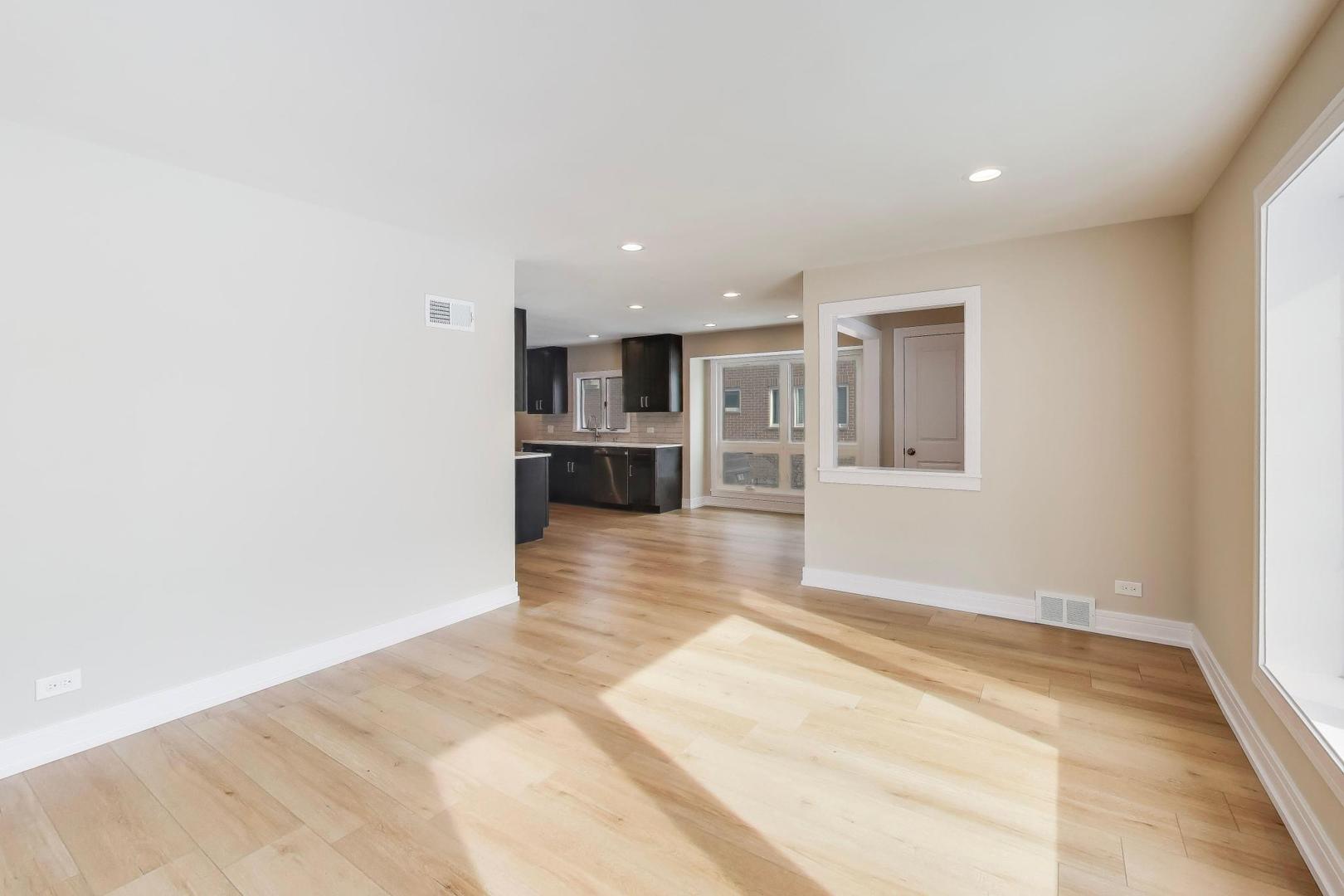 1421 Cynthia Avenue Park Ridge, IL 60068 - Photo 5 of 31