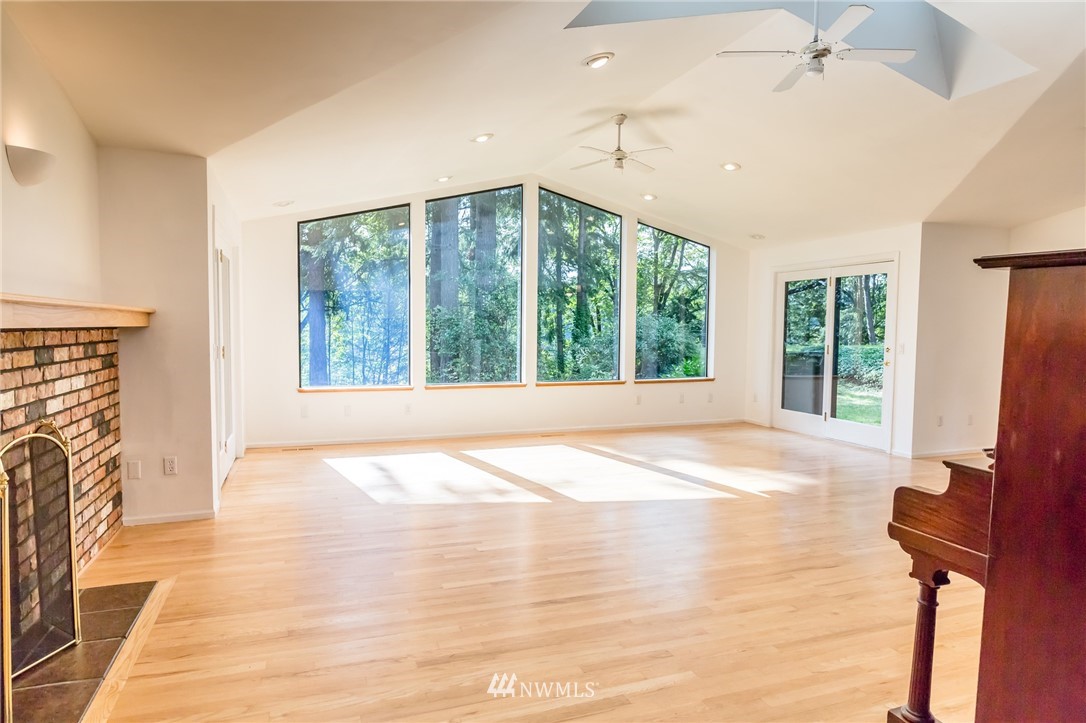 16815 Southeast 149th Street Renton, WA 98059 - Photo 6 of 25 Gallery Image 6