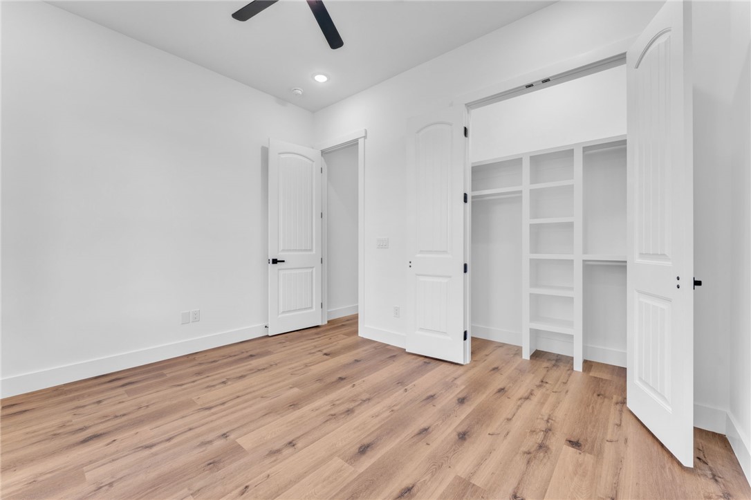 1727 Harris Bridge Road Anderson, SC 29621 - Photo 21 of 35 A clean, empty room showcases versatile flooring, ready for personalized touches.