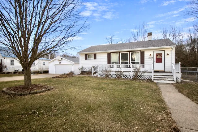 $159,900 | 219 Willett Avenue, Dixon, IL 61021