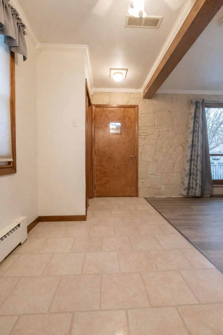 219 Willett Avenue Dixon, IL 61021 - Photo 7 of 44