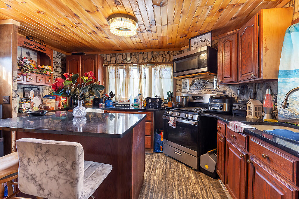 517 Troy Road Detroit, ME 04929 - Photo 21 of 34 12_BP5A0093_DxO_mls