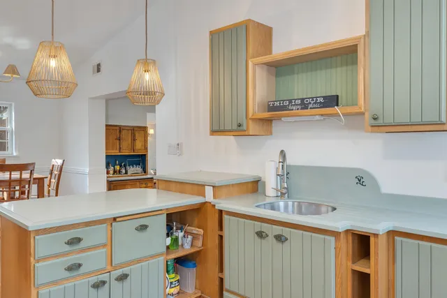 $525,000 | 220 Iselin Road, Cape May, NJ 08204