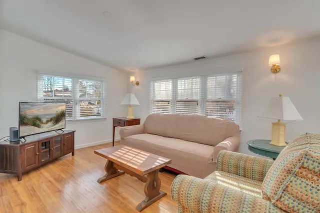 $525,000 | 220 Iselin Road, Cape May, NJ 08204