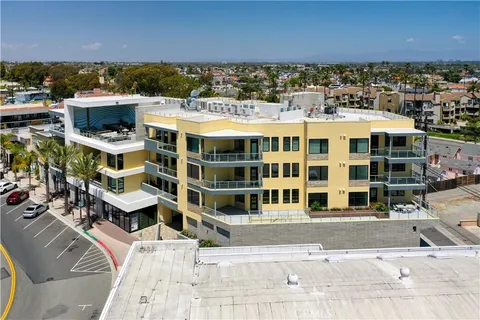$1,460,000 | 414 Main Street, Unit 310, Huntington Beach, CA 92648