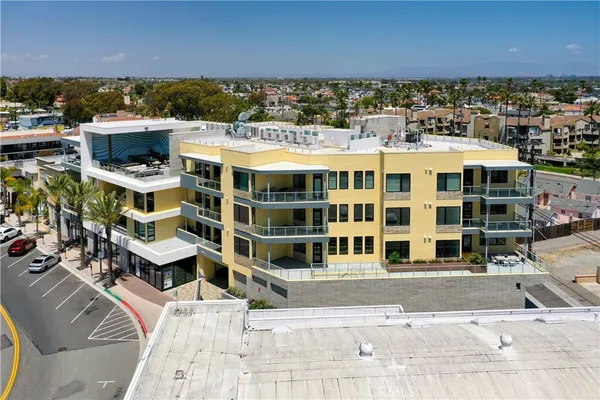 $1,460,000 | 414 Main Street, Unit 310, Huntington Beach, CA 92648