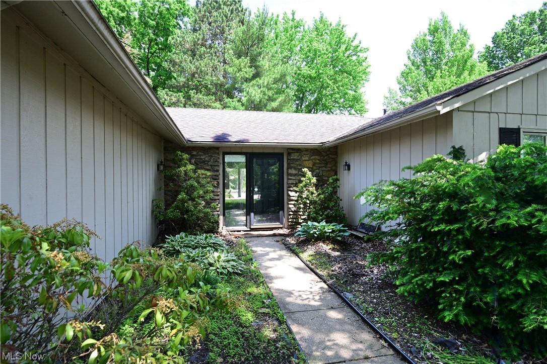 10749 Waterfall Road Strongsville, OH 44149 - Photo 1 of 29 Gallery Image 1