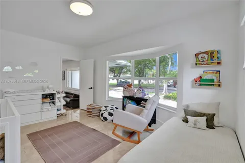 $1,295,000 | 18641 Northeast 21st Avenue, Miami, FL 33179