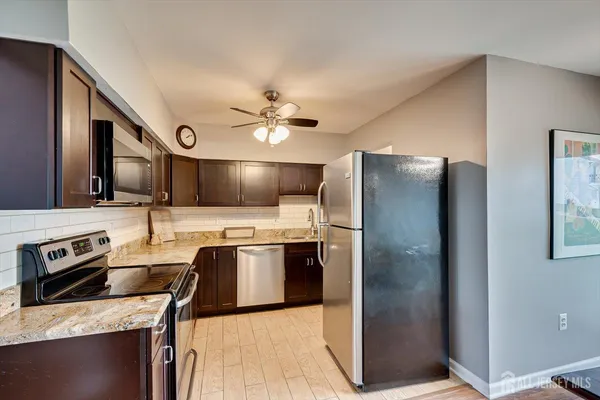 $319,000 | 7 Kansas Court, Old Bridge, NJ 07747