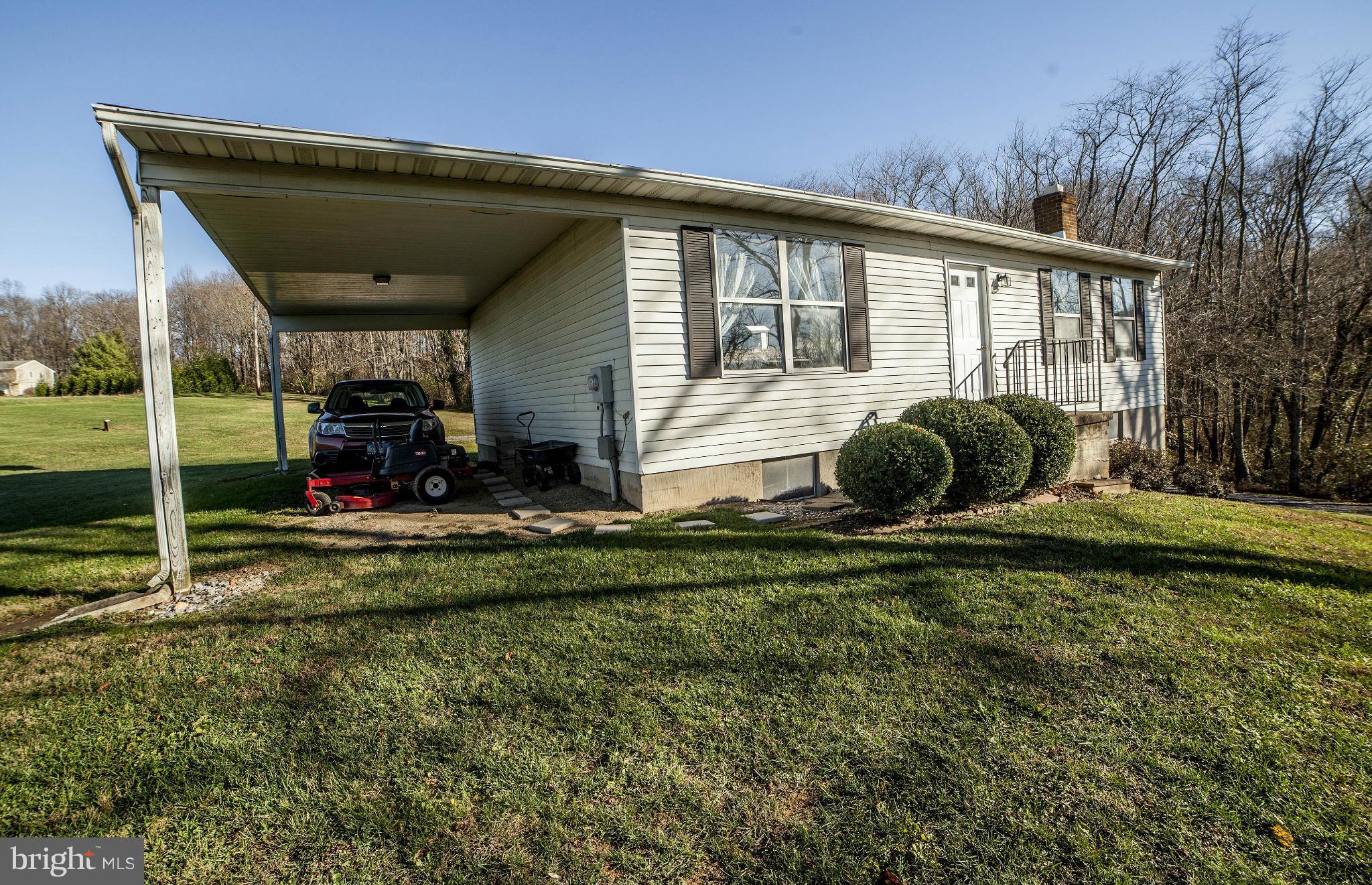 2615 Florence Road Mount Airy, MD 21771 - Photo 19 of 20 Park your self here on this private lot!