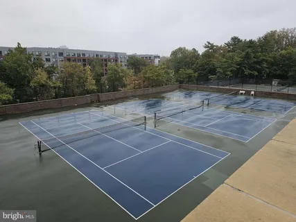 $450,000 | 1800 Old Meadow Road, Unit 302, McLean, VA 22102