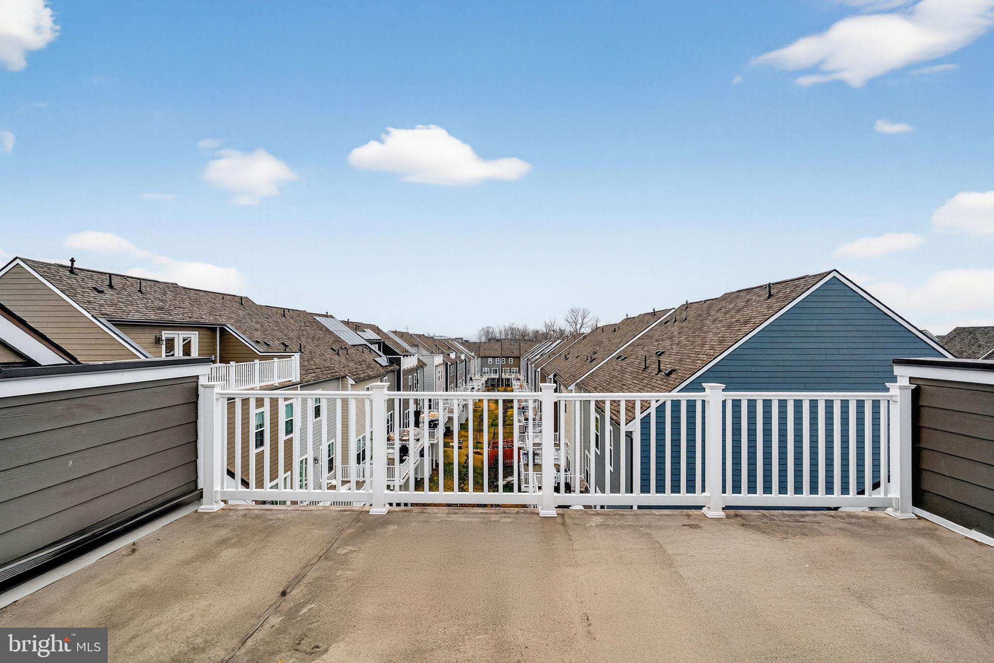 18245 Moss Garden Road Dumfries, VA 22026 - Photo 28 of 71 a view of a roof deck