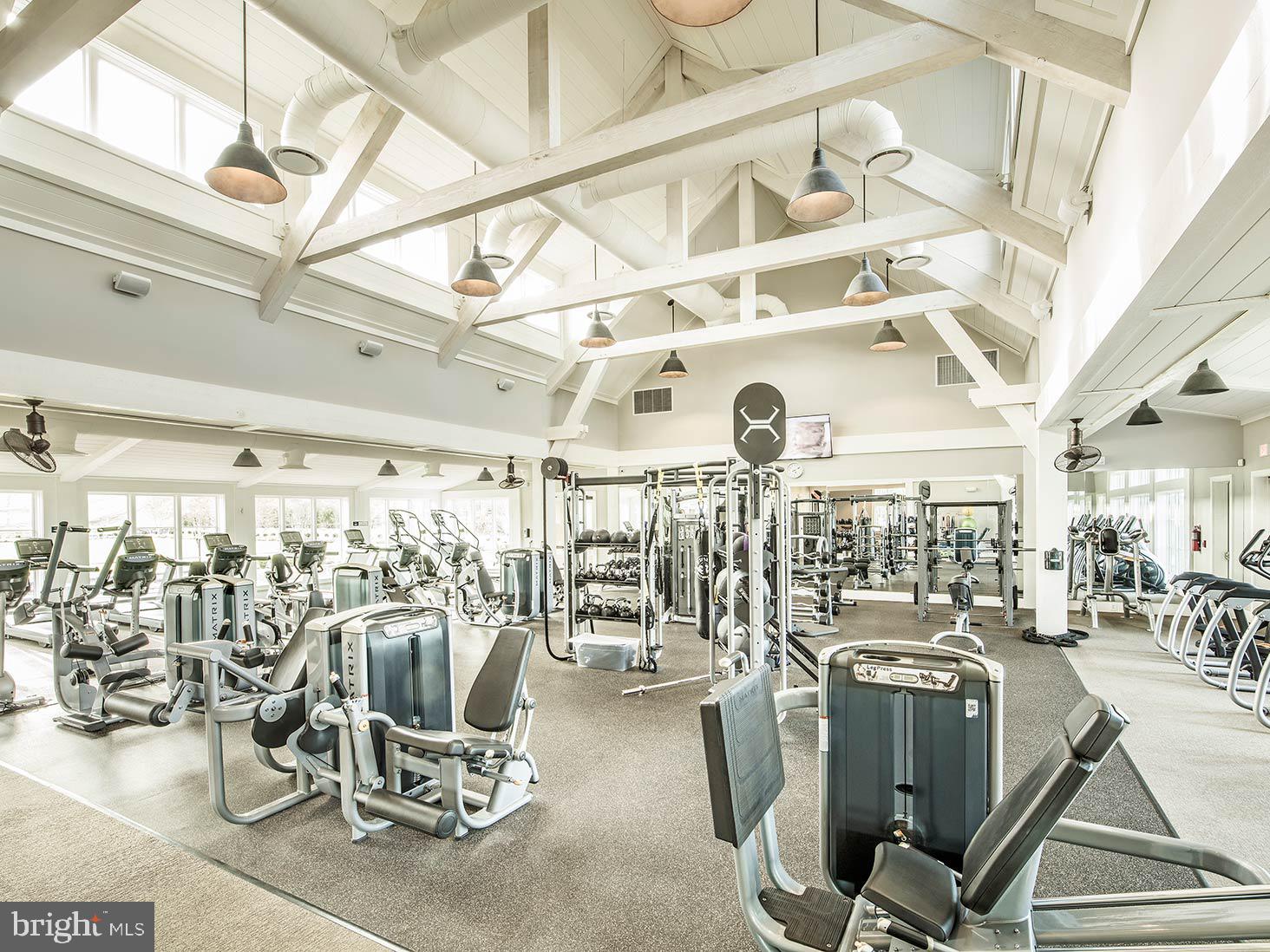 18245 Moss Garden Road Dumfries, VA 22026 - Photo 39 of 71 a view of a room with gym equipment