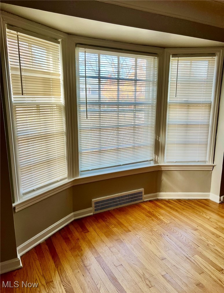 2359 Ashurst Road Cleveland, OH 44118 - Photo 6 of 48