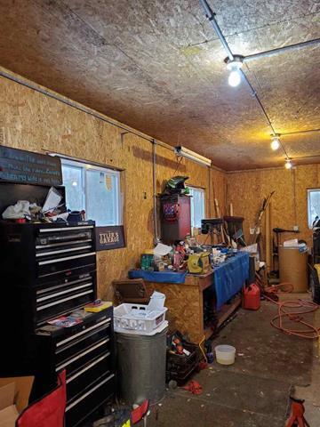 2910 Hilts Road Gladwin, MI 48624 - Photo 11 of 30 Gallery Image 11