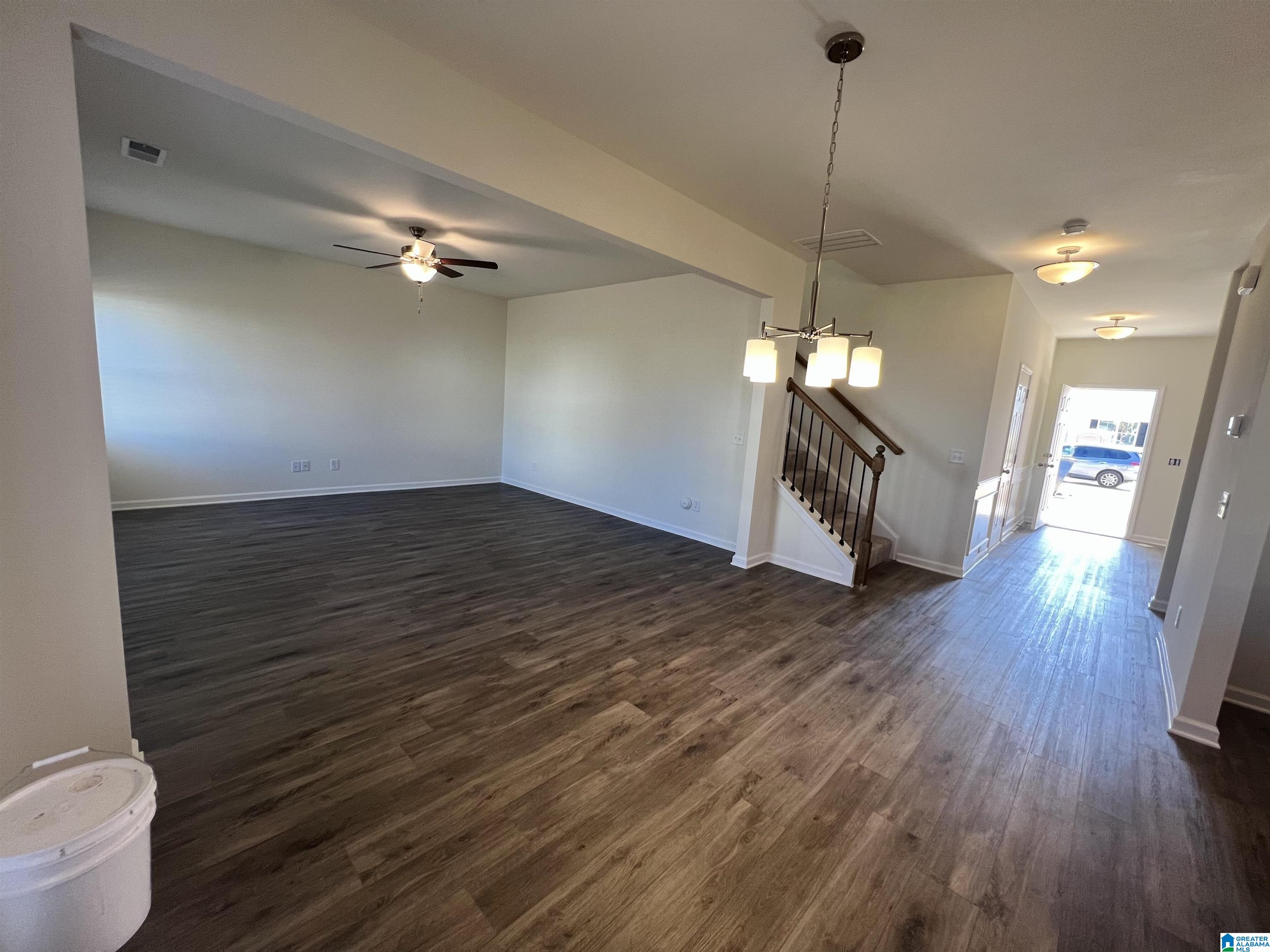 887 Ridgeway Avenue Columbiana, AL 35051 - Photo 5 of 21