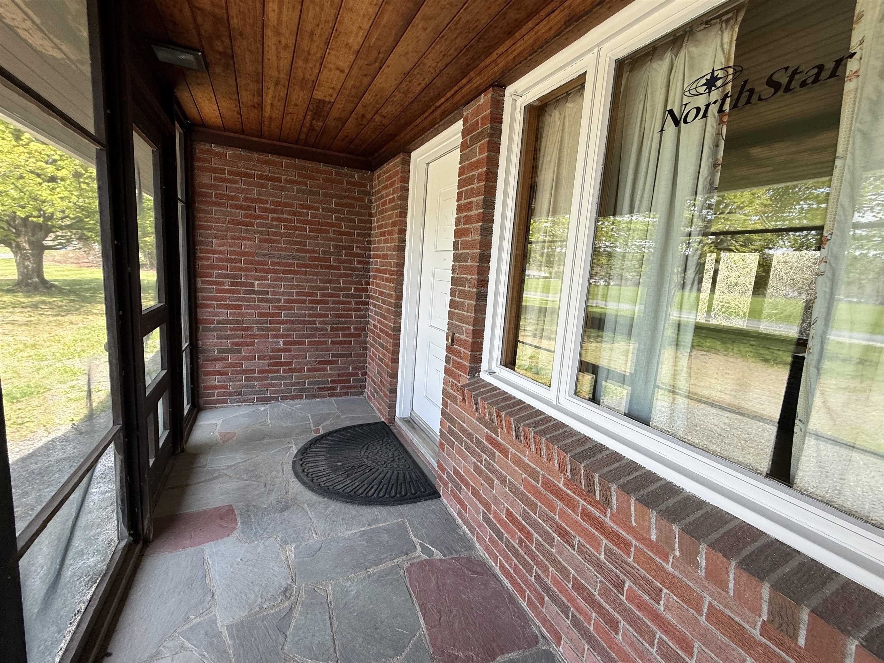 422 Governor Hunt Road Vernon, VT 05354 - Photo 2 of 58