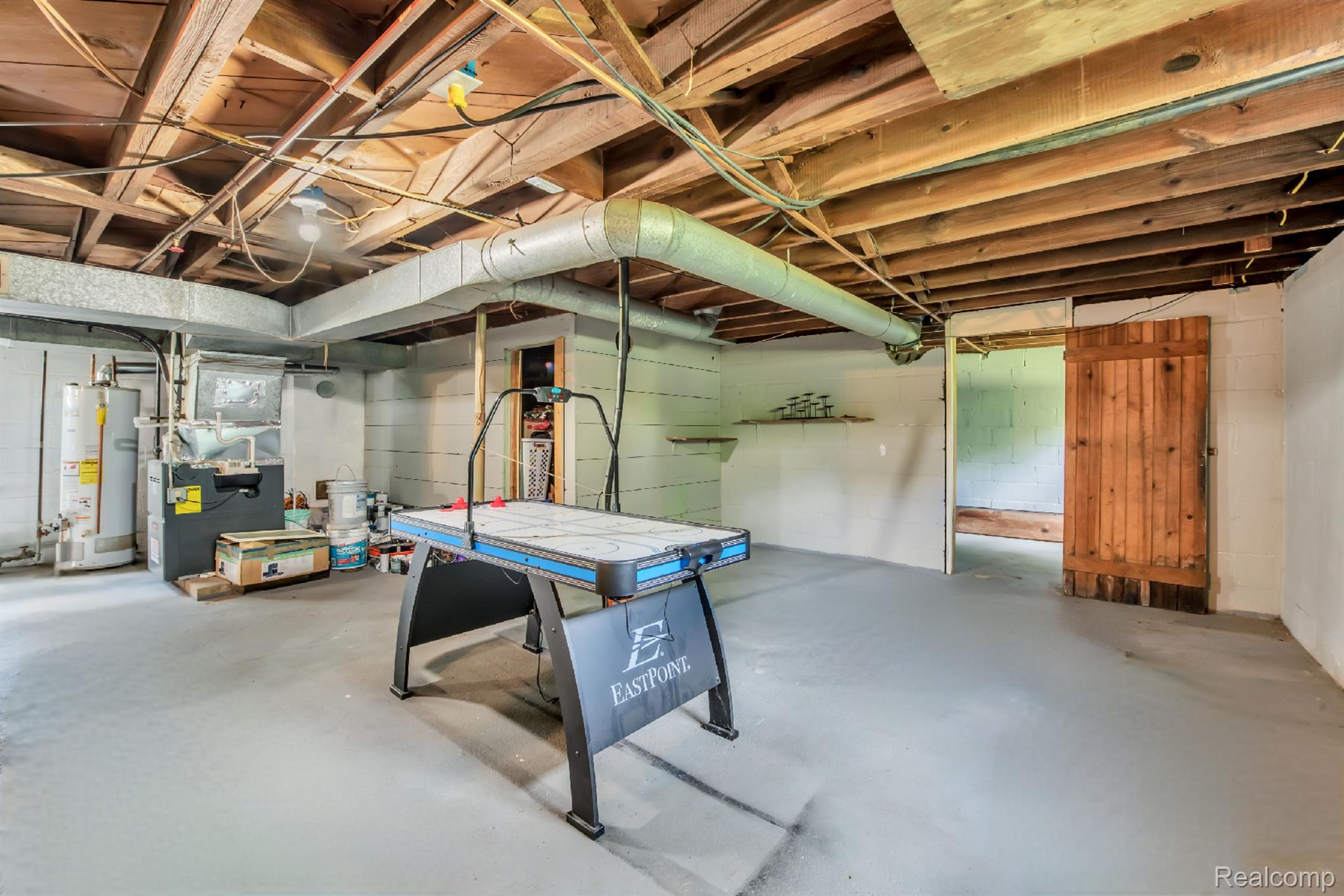 21875 Dickinson Road New Boston, MI 48164 - Photo 25 of 36 Gallery Image 25
