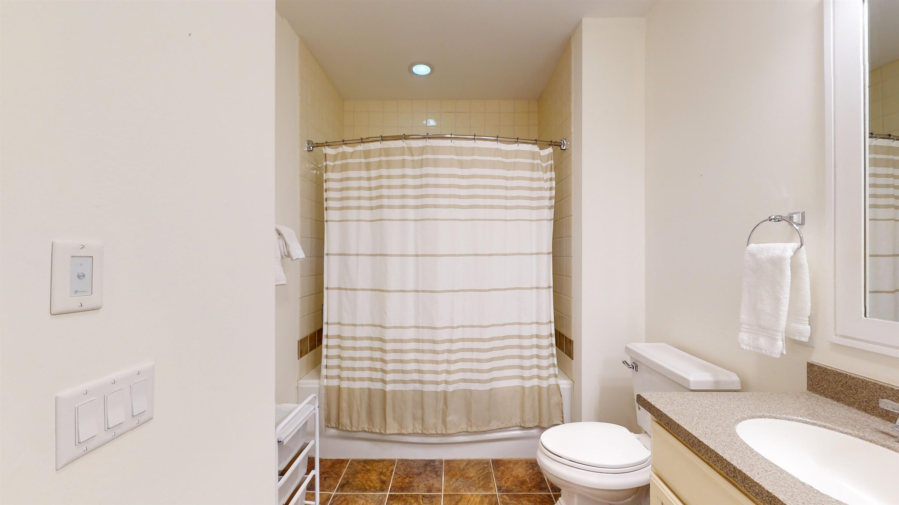 70 Maple Street, Unit 205 Middlebury, VT 05753 - Photo 18 of 26