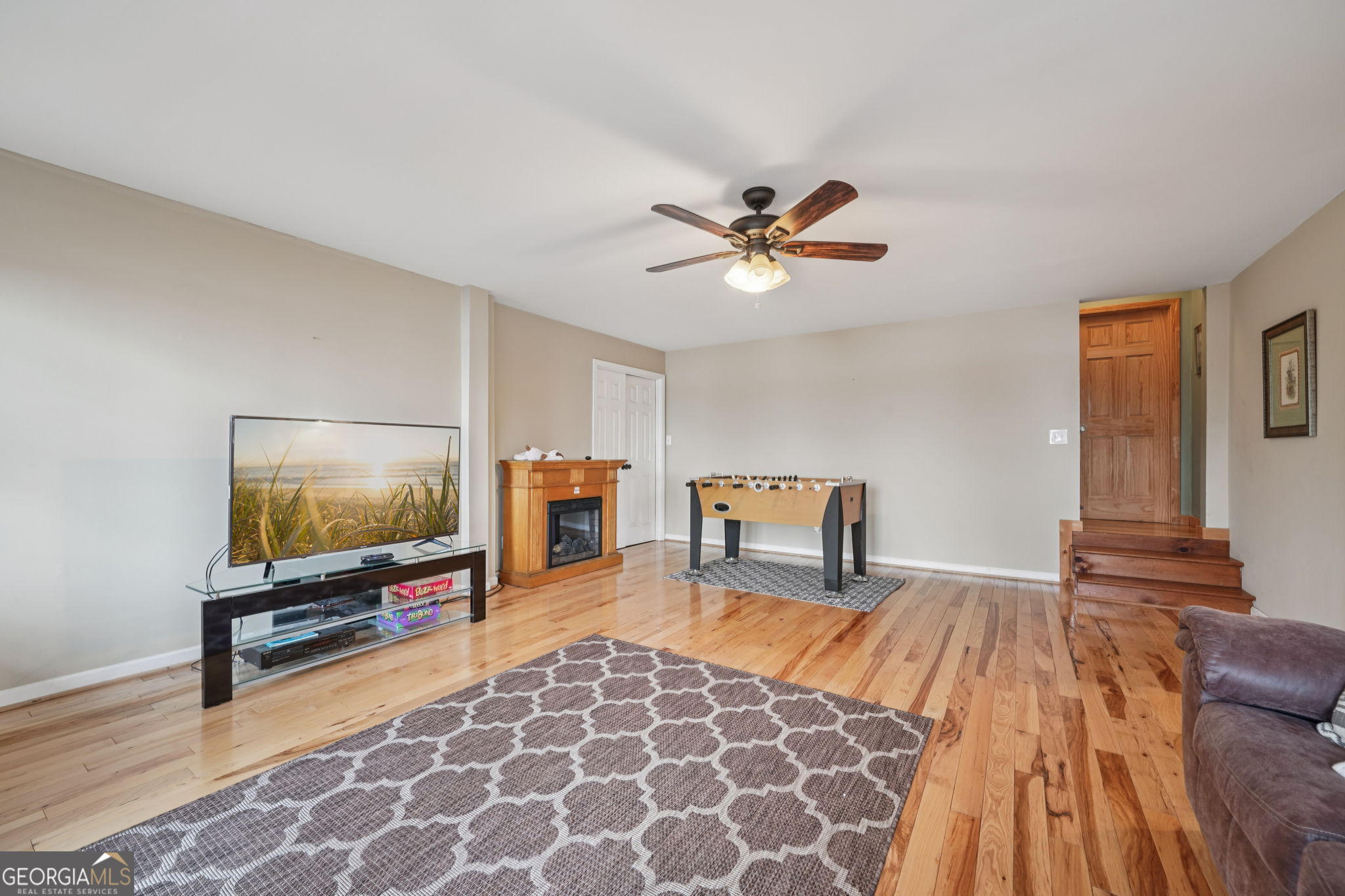50 Eubanks Point Road Wedowee, AL 36278 - Photo 27 of 81 a living room with furniture and a flat screen tv