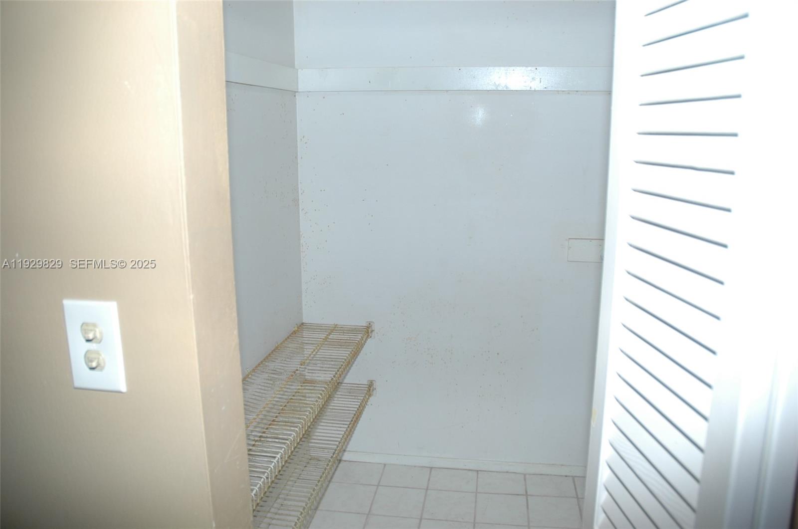 5300 Washington Street, Unit F119 Hollywood, FL 33021 - Photo 21 of 24 a view of a bathroom