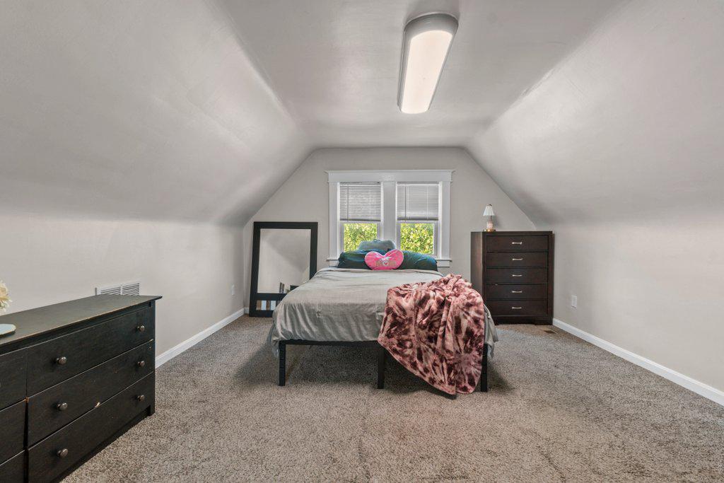 618 Wicklow Road Baltimore, MD 21229 - Photo 25 of 29 3rd floor Primary suite. What a relaxing retreat!