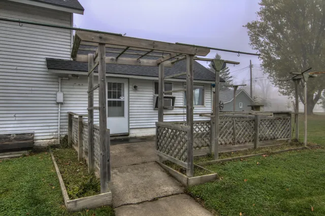 $195,000 | 611 8th Street East, Wabasha, MN 55981