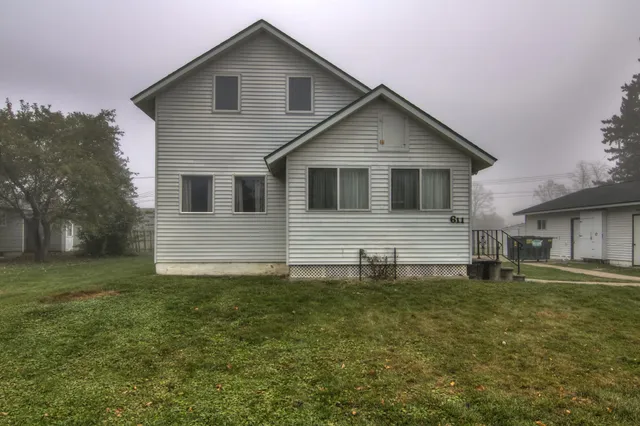 $195,000 | 611 8th Street East, Wabasha, MN 55981