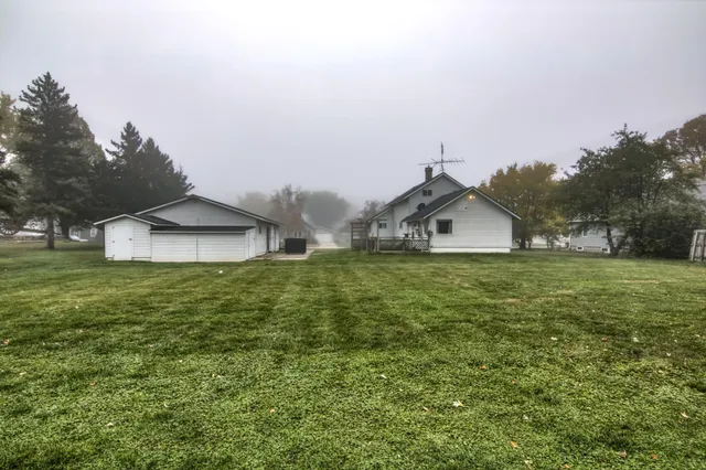 $195,000 | 611 8th Street East, Wabasha, MN 55981