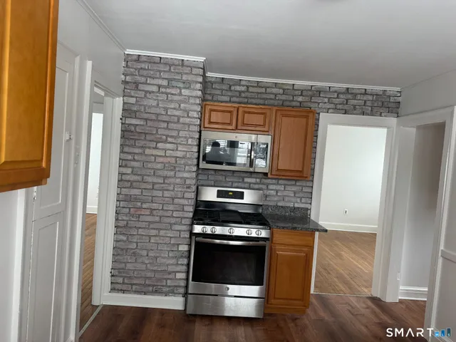 $2,200 | 75 Elihu Street, Hamden, CT 06517