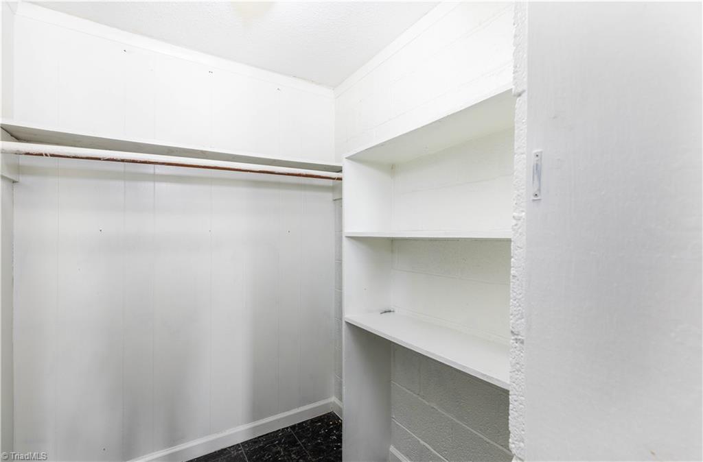 208 Albertson Road Thomasville, NC 27360 - Photo 11 of 19 Gallery Image 11