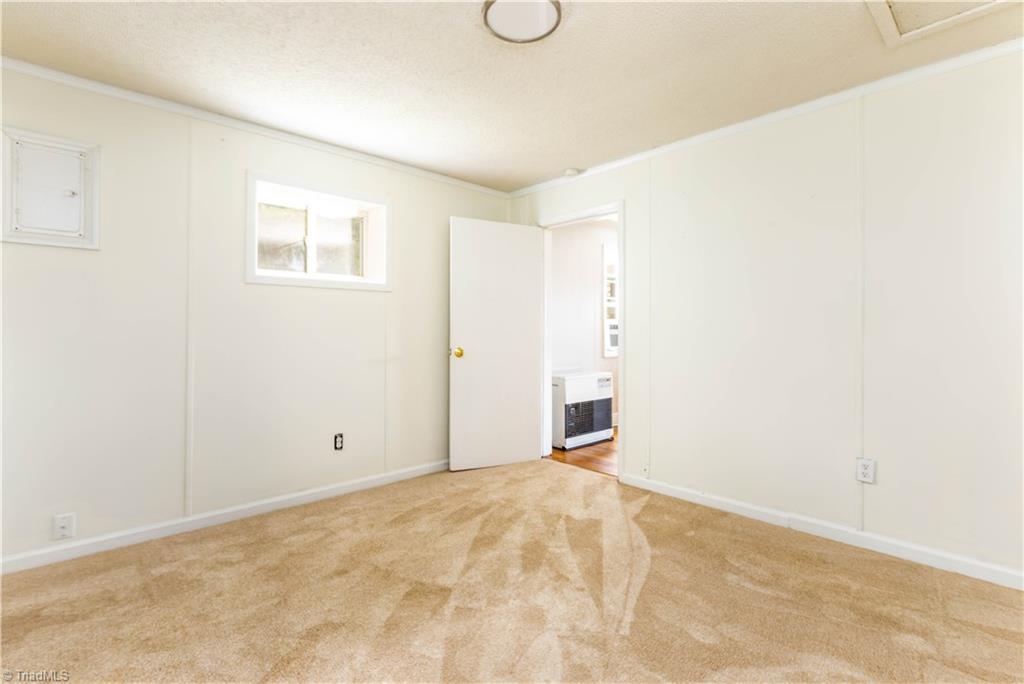 208 Albertson Road Thomasville, NC 27360 - Photo 12 of 19 Gallery Image 12
