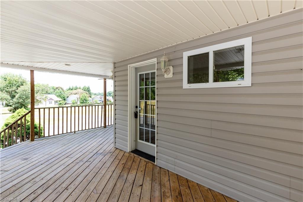208 Albertson Road Thomasville, NC 27360 - Photo 3 of 19 Gallery Image 3